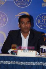 at a meet with the champions of IPL team the Rajasthan Royals in Mumbai on 3rd Feb 2009 (53).JPG