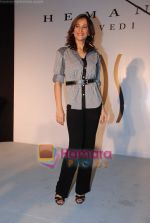 Rakshanda Khan at the launch of Hemant Trivedi_s Menswear Collection in Oberoi Mall on 4th Feb 2009 (32).JPG