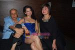 Mahesh Bhatt, Kangana Ranaut, Pooja Bhatt at the Success party of Raaz - The Mystery Continues on 6th Feb 2009 (4).JPG