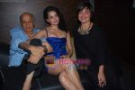 Mahesh Bhatt, Kangana Ranaut, Pooja Bhatt at the Success party of Raaz - The Mystery Continues on 6th Feb 2009 (5).JPG