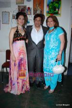 Govinda with daughter Namrata and wife at Bharat Dorris Hair and Makeup Fashion week 2009 on 12th Feb 2009 (3).JPG