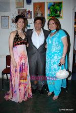 Govinda with daughter Namrata and wife at Bharat Dorris Hair and Makeup Fashion week 2009 on 12th Feb 2009 (68).JPG