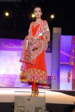 Model walk the ramp for Manish Malhotra show at FICCI frames on 18th Feb 2009 (72).JPG