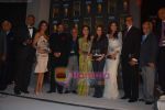 Shilpa Shetty, Kareena Kapoor, Priyanka Chopra, Preity Zinta, Amitabh Bachchan, Yash Chopra, Ramesh Sippy at the FICCI Frames 2009 on 17th Feb 2009  (6).JPG