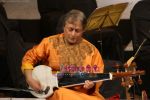 Ustad Amjad Ali Khan jams with Scottish Chamber Orchestra at Samaagam on 19th Feb 2009 (15).JPG