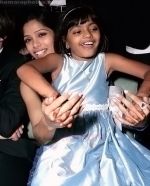 Frieda Pinto at the Oscar Party on February 22, 2009 in Beverly Hills, California (3).jpg