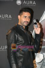 Abhishek Bachchan unveils Motorola Aura range in Vie Lounge, Juhu, Mumbai on 26th Feb 2009 (4).JPG