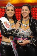 Shamayal and Sambhavna Seth at the Dancing Queen grand finale on Colors on 7th March 2009 (4).JPG