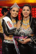 Shamayal and Sambhavna at the Dancing Queen grand finale on Colors on 7th March 2009 (25).JPG