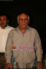 Yash Chopra at Producers Media Meet in The Club, Andheri, Mumbai on 16th March 2009 (4).JPG
