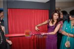 Priyanka Chopra at the launch of L_Officiel Magazine in Trident on 17th March 2009 (55).JPG