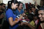 Katrina Kaif visits Dharavi slums on 29th March 2009 (44).JPG