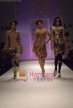 Model walk the ramp for Narendra Kumar Show at Lakme Fashion Week Day 5 on 31st March 2009.jpg
