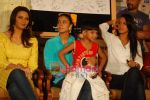 Kajol, Diana Hayden, Neha Dhupia, Ayush Mahesh Khedekar at Shiksha walkathon in Taj Land_s End on 3rd April 2009 (4).JPG