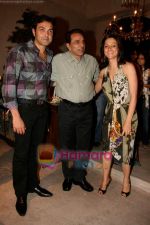 Dharmendra, Tania Deol, Bobby Deol at Tania Deol_s interiors at Good Earth on 4th April 2009 (27).jpg