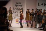 Model walk the ramp for Neha Agarwal at Lakme Fashion week day 4 on 30th March 2009 (43).JPG
