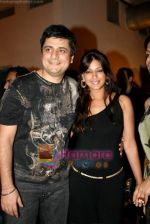 Sonali Bendre, Goldie Behl at Tania Deol_s interiors at Good Earth on 4th April 2009.jpg