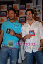 Yuvraj Singh, Dino Morea at Yuvraj Singh_s merchandise launch in The Club, Andheri on 13th April 2009 (15).JPG