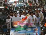 Salman Khan campaigns for Priya Dutt in Bandra Talao on 15th April 2009 (5).jpg