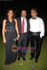 Ronit Roy with wife and Anuj Saxena at Beyu cosmetics launch in Sahara Star on 24th April 2009 (2).JPG
