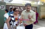 Udit Narayan goes to vote on 29th April 2009 (6).JPG