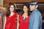 Rocky S, Sharmilla Khanna at store launch of designer Rina Shah with Jamila and Seema Malhotra in Khar on 4th May 2009 (66).JPG