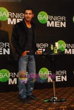 John Abraham endorses Garnier Men products in Trident on 7th May 2009 (3).JPG
