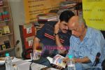 Mahesh Bhatt at Varon Sharma_s book launch in Crossword on 7th May 2009 (4).JPG