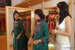 Pooja Chopra shops for her mom at Ritu Kumar store, Lower Parel on 8th May 2009 (10).JPG