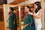 Pooja Chopra shops for her mom at Ritu Kumar store, Lower Parel on 8th May 2009 (11).JPG