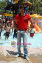 Sonu Sood launches new ride at Water Kingdom on 12th May 2009 (23).JPG