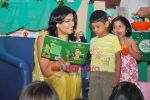 Raveena Tandon at Tinker Bell book reading for kids at Crossword book store on 16th May 2009 (2).JPG