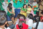 Raveena Tandon at Tinker Bell book reading for kids at Crossword book store on 16th May 2009 (3).JPG