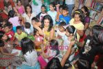 Raveena Tandon at Tinker Bell book reading for kids at Crossword book store on 16th May 2009 (9).JPG