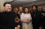 Alka Yagnik, Roop Kumar Rathod, Hariharan, Suresh Wadkar at the launch of Book lata Mangeshkar in her own voice by Nasreen Munni Kabir in Mayfair Banquets, Worli, Mumbai on 15th May 2009 (6).jpg