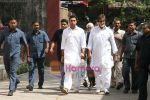 Abhishek Bachchan, Amitabh Bachchan at prakash mehra funeral in Oshiwara, Andheri, Mumbai on 18th May 2009 (5).jpg