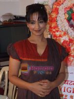 Divya Dutta promotes film Vighnaharta Shree Siddhivinayak in Siddhivinayak Temple on 21st May 2009 (9).JPG