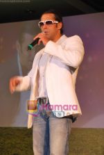Salman Khan at the launch of the second season of Dus Ka Dum on 21st May 2009 (26).JPG