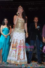 Kareena Kapoor at Kal Kissne Dekha concert at Ahmedabad on 21st May 2009 (56).JPG