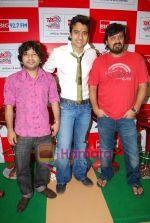 Jackie Bhagnani, Sajid, Kailash Kher on the sets of Big FM on 25th May 2009 (11).JPG