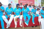 Ritesh, Sunil, Sohail Khan at the cricket match for CPAA and Percept celebrate World No Tobacco Day in Mumbai Police Gymkhana, Mumbai on Monday, 25 May 2009 (89).JPG