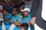 Sunil Shetty, Ritesh Deshmukh at the cricket match for CPAA and Percept celebrate World No Tobacco Day in Mumbai Police Gymkhana, Mumbai on Monday, 25 May 2009 (11).JPG