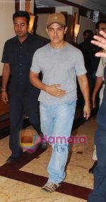 Aamir Khan at producers meet in Taj Land_s End , Bandra on 27th May 2009 (4).JPG