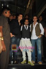 Arbaaz Khan, Sanjay Kapoor at Aalim Hakim salon launch at True Fitness on 29th May 2009 (77).JPG