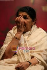 Lata Mangeshkar at the album Launch of Radha Mangeshkar in Dinanath Mangeshkar Hall on 29th May 2009 (2).JPG