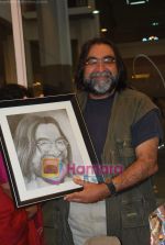 Prahlad Kakkar at Hina and Shital Shah_s Different Strokes art event in Nehru Centre on 2nd June 2009 (10).JPG