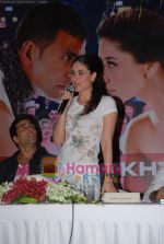Kareena Kapoor, Akshay Kumar at Kambakkht Ishq press meet in Taj Land_s End on 5th June 2009 (12).JPG