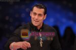 Salman Khan on the sets of Dus Ka Dum in Sony Entertainment on 8th June 2009.JPG