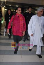 Shabana Azmi, Javed Akhtar arrive at Mumbai Airport from IIFA, Macau on 14th June 2009 (64).JPG
