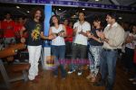Ranvijay and Makrand Deshpande promote Fitness at Leena Mogre Gym in Shivaji Park, Dadar, Mumbai on 19th June 2009 (17).JPG